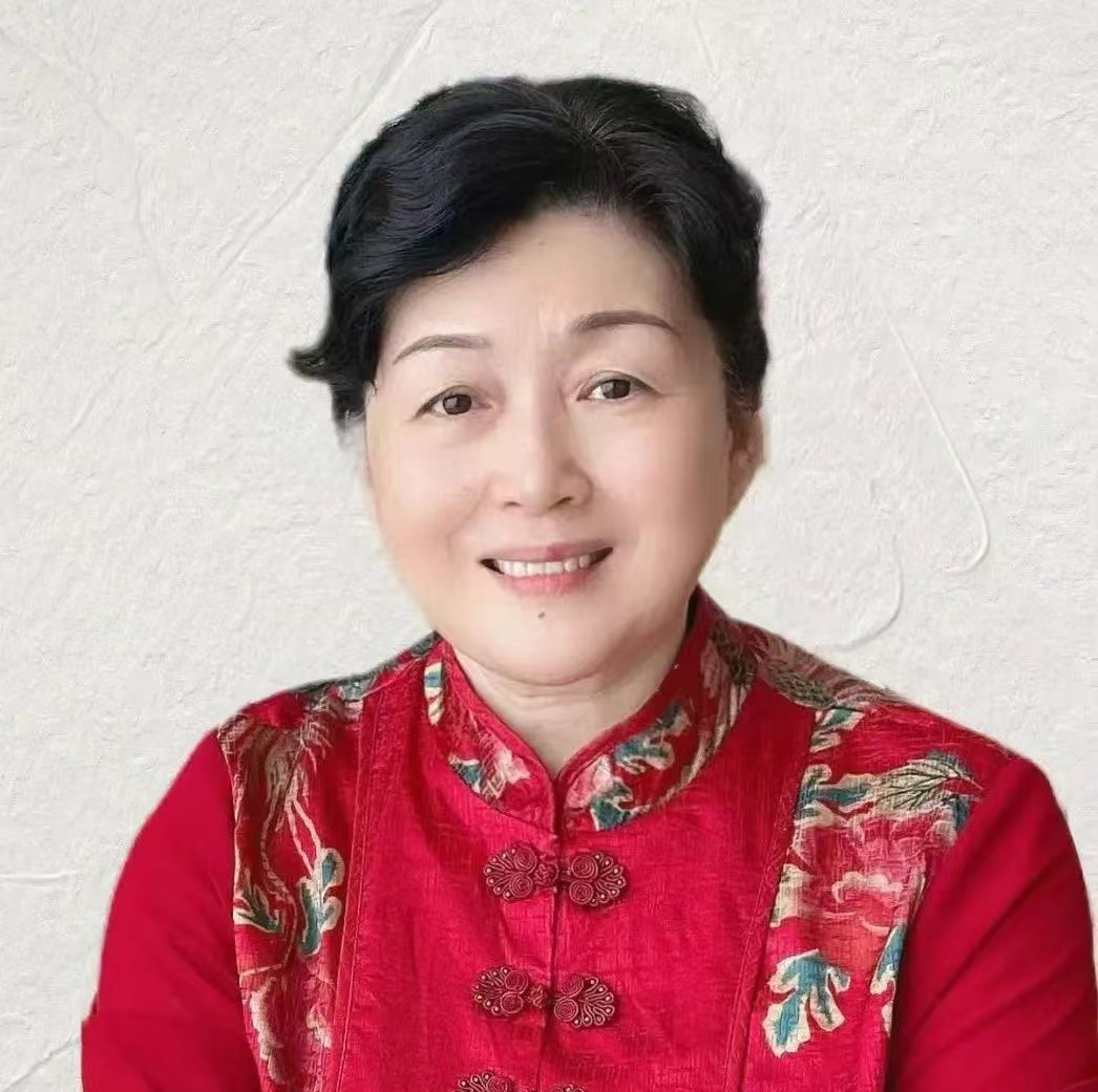 鲁新华教授.png